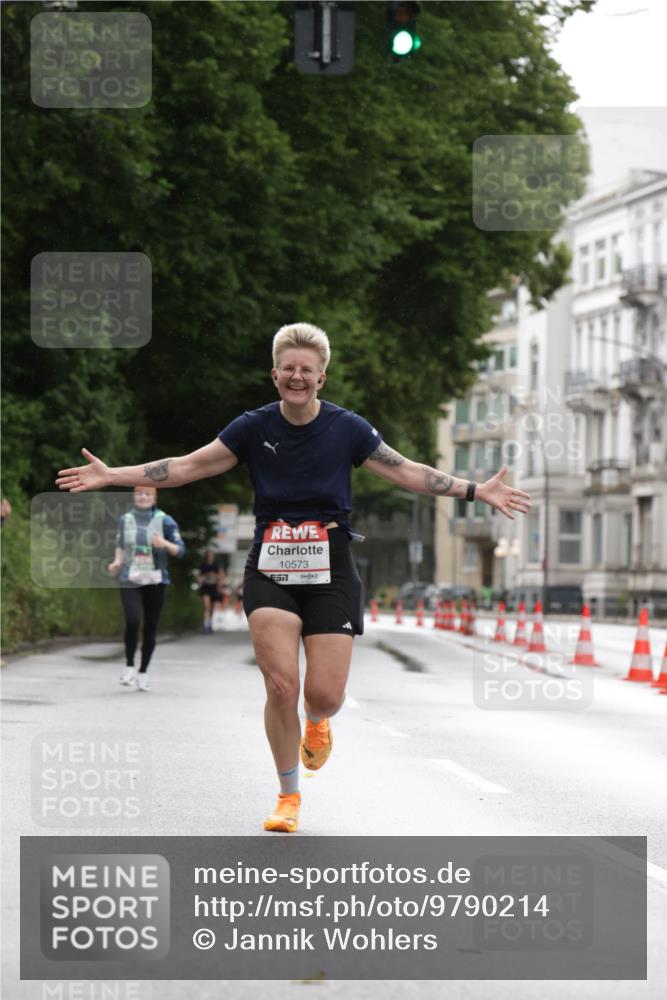 14.06.2026 - REWE Women's Run Jannik Wohlers http://msf.ph/oto/9790214 14.06.2026 09:44:29 Laufen 10573, 57 meine-sportfotos.de