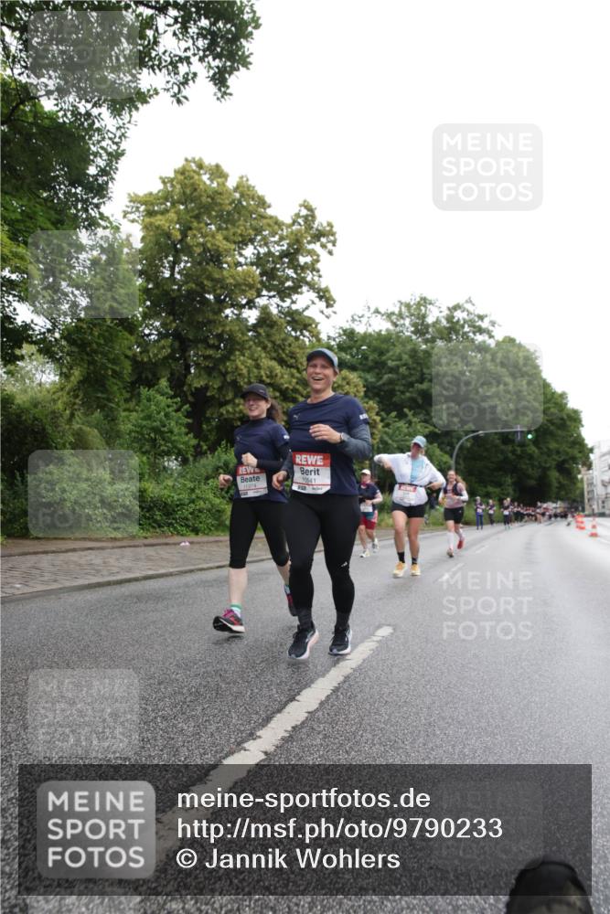 14.06.2026 - REWE Women's Run Jannik Wohlers http://msf.ph/oto/9790233 14.06.2026 10:03:41 Laufen 1064, 1 meine-sportfotos.de