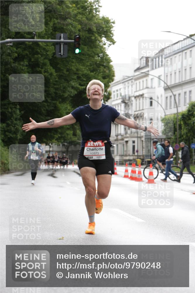 14.06.2026 - REWE Women's Run Jannik Wohlers http://msf.ph/oto/9790248 14.06.2026 09:44:30 Laufen 10573, 7 meine-sportfotos.de