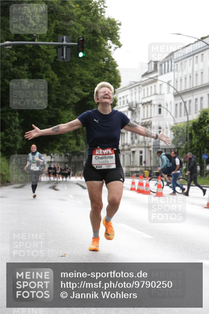 14.06.2026 - REWE Women's Run Jannik Wohlers http://msf.ph/oto/9790250 14.06.2026 09:44:30 Laufen 10573, 7 meine-sportfotos.de