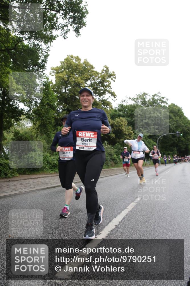 14.06.2026 - REWE Women's Run Jannik Wohlers http://msf.ph/oto/9790251 14.06.2026 10:03:41 Laufen 11374, 10641, 7 meine-sportfotos.de