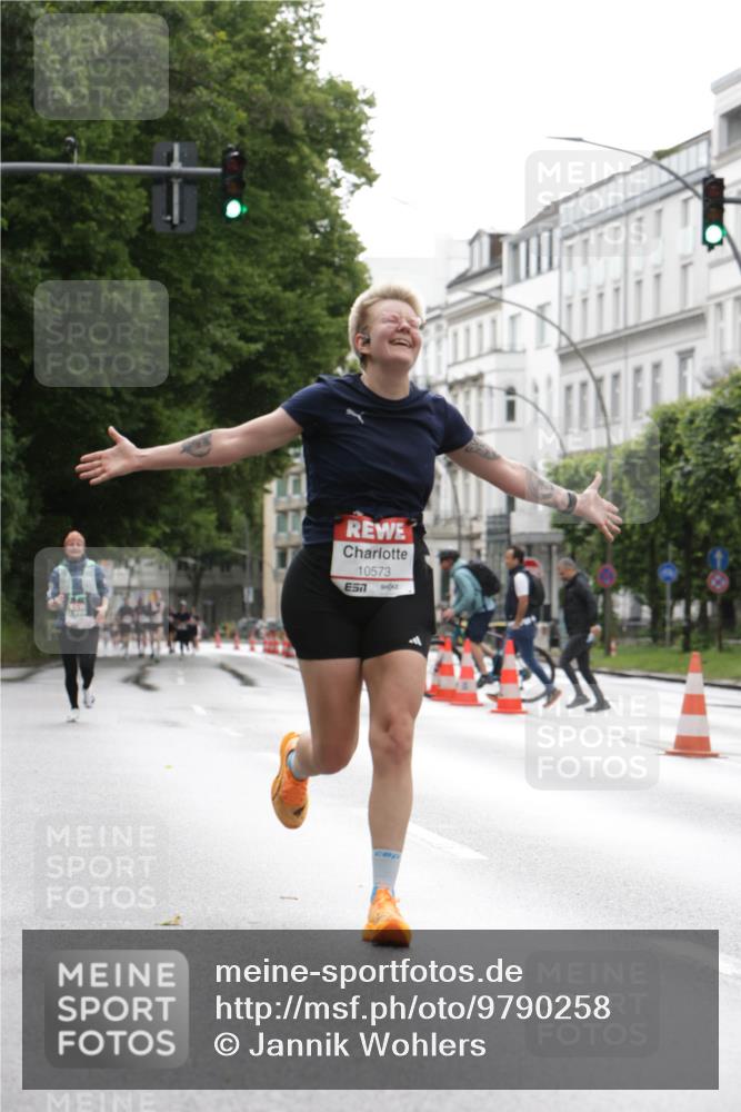 14.06.2026 - REWE Women's Run Jannik Wohlers http://msf.ph/oto/9790258 14.06.2026 09:44:30 Laufen 10573, 511 meine-sportfotos.de