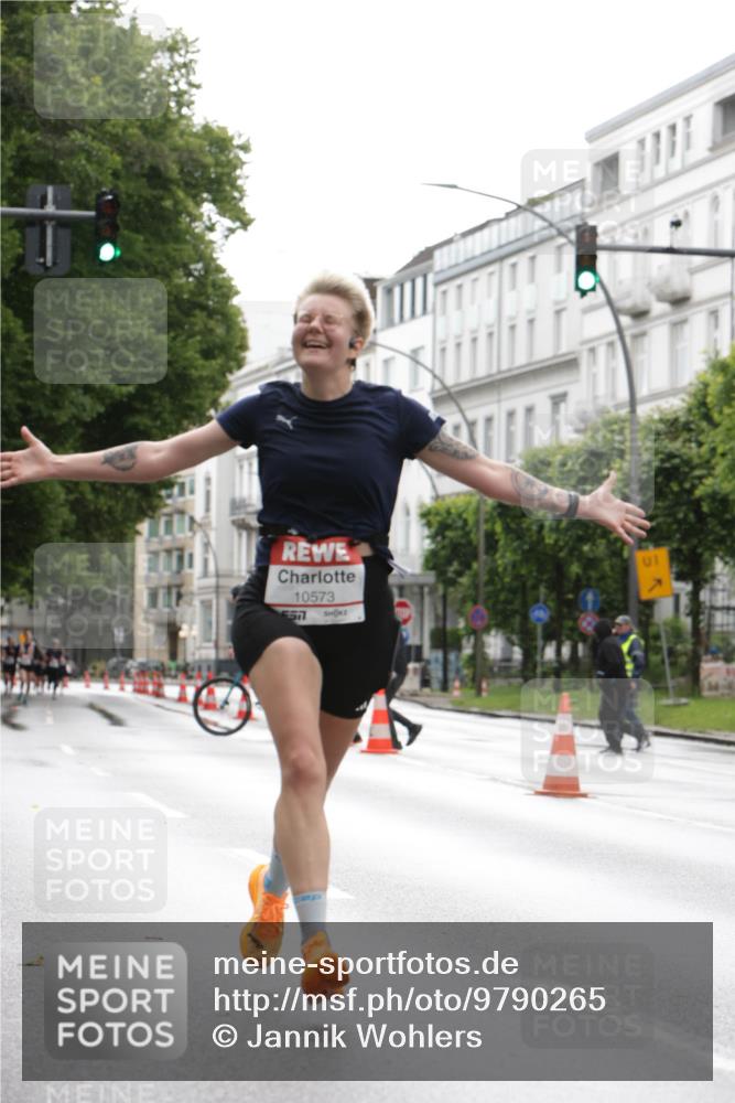 14.06.2026 - REWE Women's Run Jannik Wohlers http://msf.ph/oto/9790265 14.06.2026 09:44:30 Laufen 10573, 5577, 01 meine-sportfotos.de