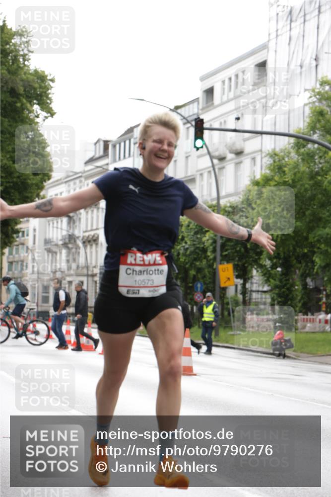 14.06.2026 - REWE Women's Run Jannik Wohlers http://msf.ph/oto/9790276 14.06.2026 09:44:31 Laufen 10573, 1 meine-sportfotos.de
