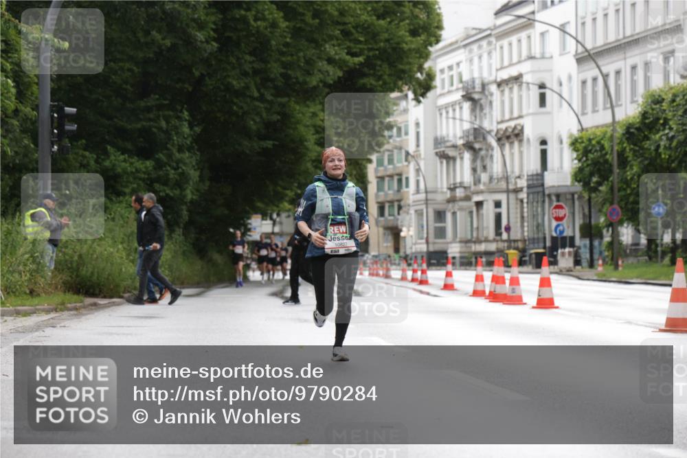 14.06.2026 - REWE Women's Run Jannik Wohlers http://msf.ph/oto/9790284 14.06.2026 09:44:33 Laufen 10827 meine-sportfotos.de