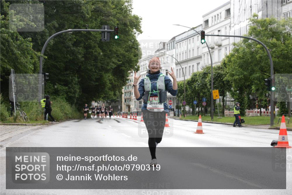 14.06.2026 - REWE Women's Run Jannik Wohlers http://msf.ph/oto/9790319 14.06.2026 09:44:35 Laufen 10827, 1 meine-sportfotos.de