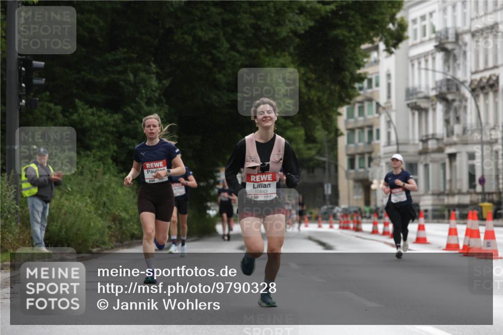 14.06.2026 - REWE Women's Run Jannik Wohlers http://msf.ph/oto/9790328 14.06.2026 09:44:45 Laufen 10843, 57 meine-sportfotos.de