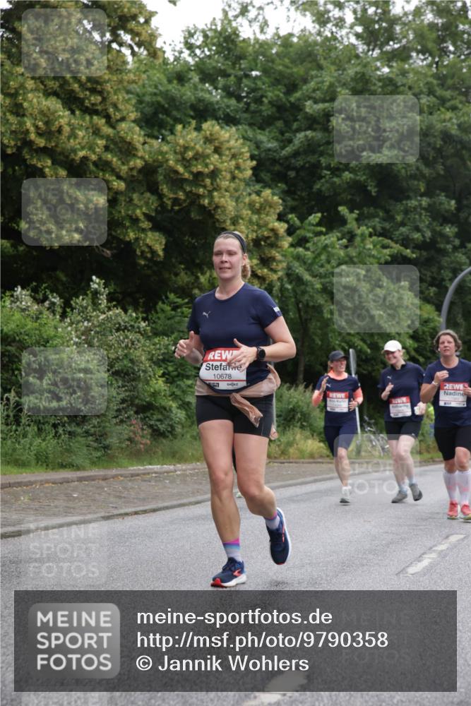 14.06.2026 - REWE Women's Run Jannik Wohlers http://msf.ph/oto/9790358 14.06.2026 10:03:59 Laufen 10678 meine-sportfotos.de