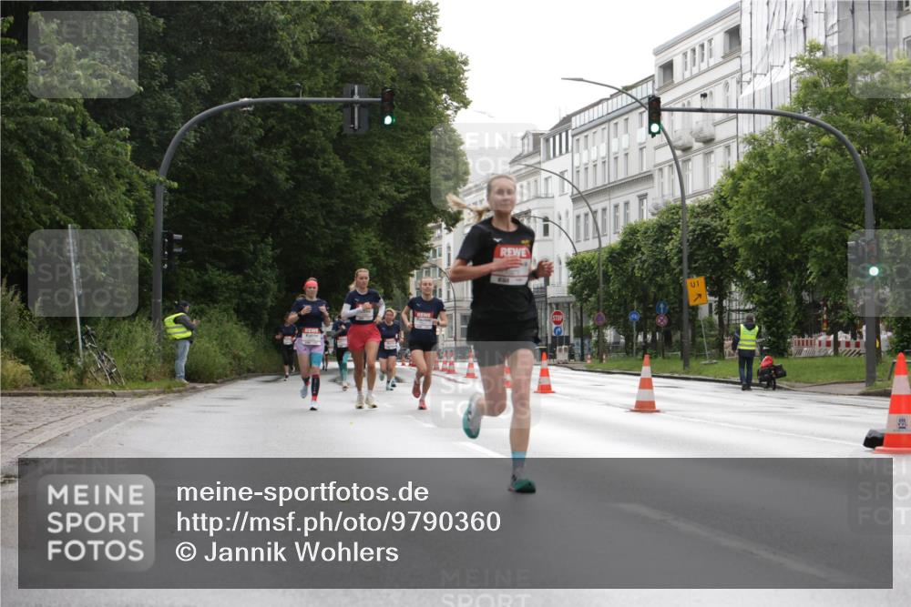 14.06.2026 - REWE Women's Run Jannik Wohlers http://msf.ph/oto/9790360 14.06.2026 09:45:11 Laufen 1 meine-sportfotos.de