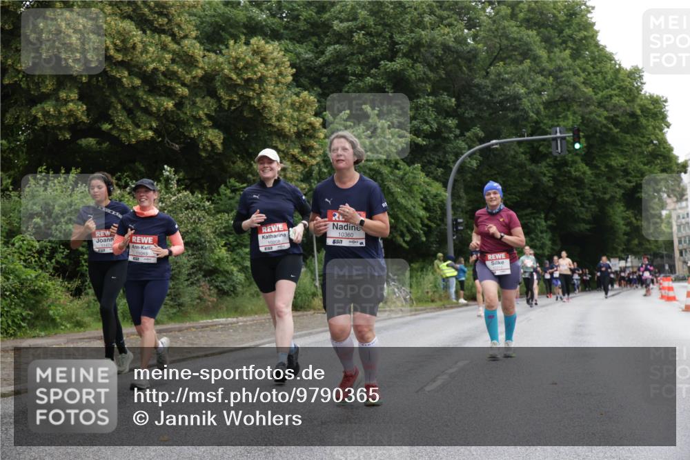 14.06.2026 - REWE Women's Run Jannik Wohlers http://msf.ph/oto/9790365 14.06.2026 10:04:01 Laufen 11474, 11083, 10208, 10360, 557 meine-sportfotos.de