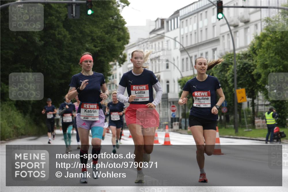 14.06.2026 - REWE Women's Run Jannik Wohlers http://msf.ph/oto/9790371 14.06.2026 09:45:15 Laufen 10095, 7, 10929, 10215 meine-sportfotos.de