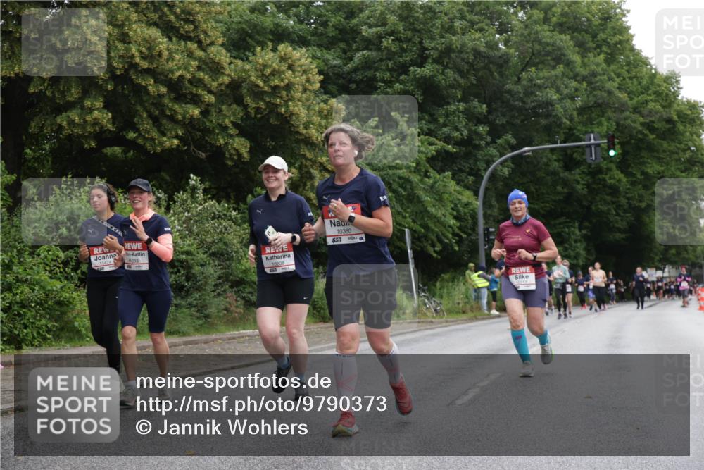 14.06.2026 - REWE Women's Run Jannik Wohlers http://msf.ph/oto/9790373 14.06.2026 10:04:01 Laufen 11083, 10360, 557, 10208 meine-sportfotos.de