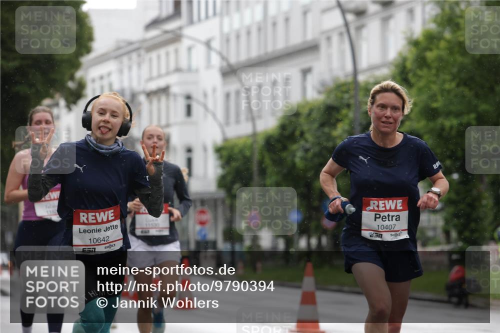 14.06.2026 - REWE Women's Run Jannik Wohlers http://msf.ph/oto/9790394 14.06.2026 09:45:18 Laufen 1105, 10642, 11530, 437, 10407, 2 meine-sportfotos.de