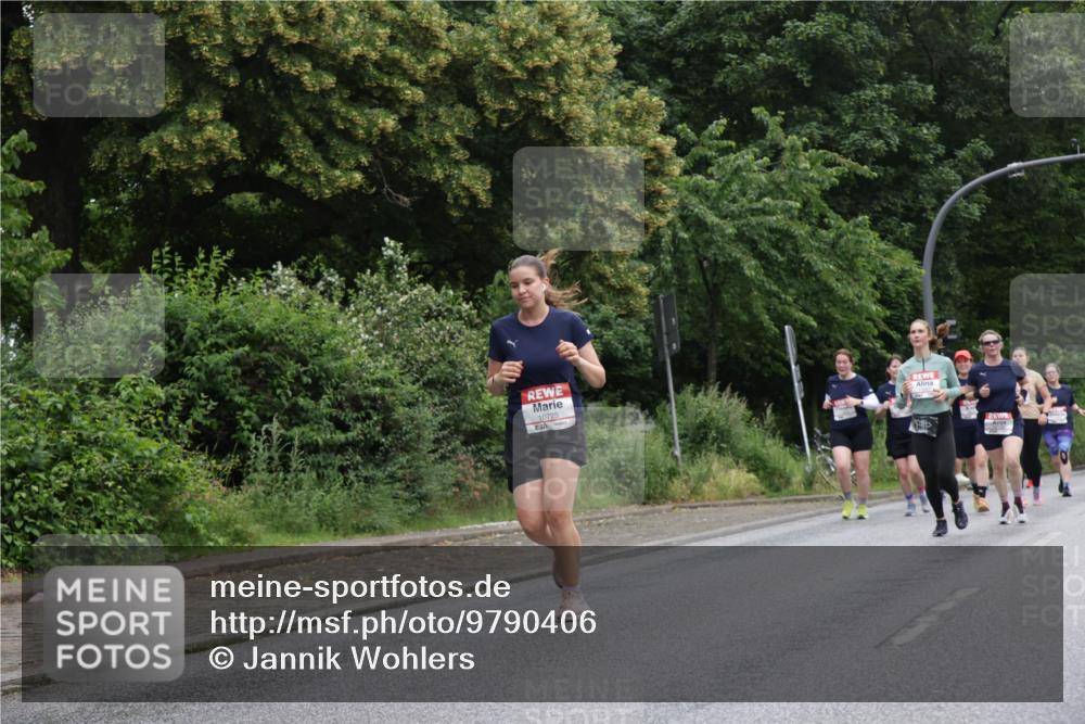 14.06.2026 - REWE Women's Run Jannik Wohlers http://msf.ph/oto/9790406 14.06.2026 10:04:07 Laufen 10725 meine-sportfotos.de