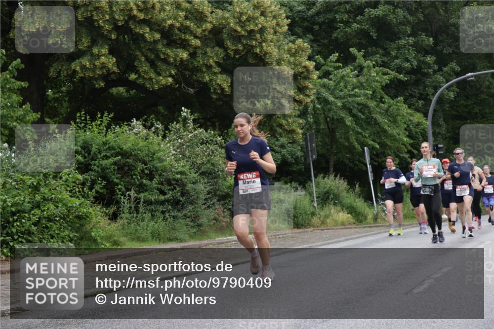 14.06.2026 - REWE Women's Run Jannik Wohlers http://msf.ph/oto/9790409 14.06.2026 10:04:07 Laufen 10725 meine-sportfotos.de
