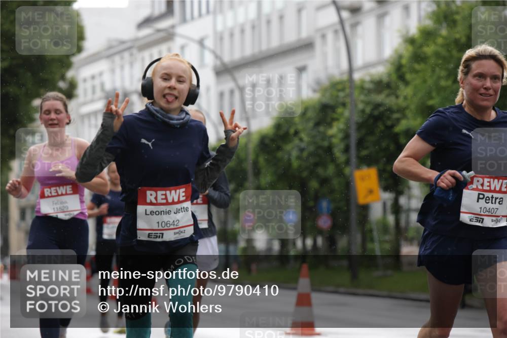 14.06.2026 - REWE Women's Run Jannik Wohlers http://msf.ph/oto/9790410 14.06.2026 09:45:19 Laufen 11529, 10642, 10407, 12 meine-sportfotos.de