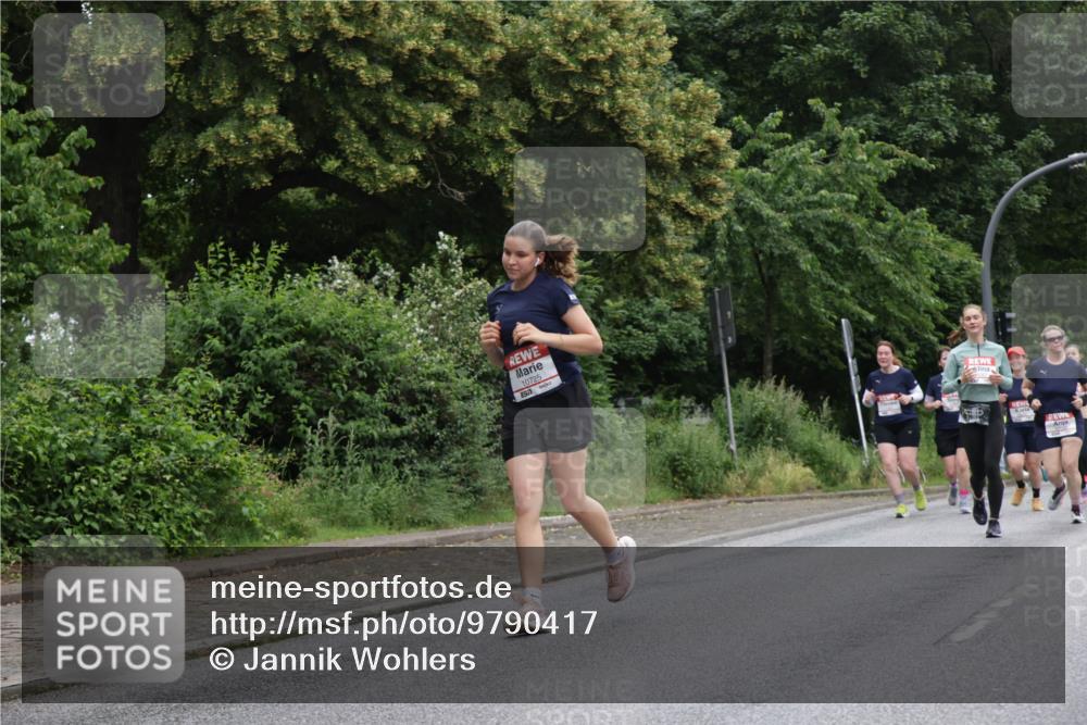 14.06.2026 - REWE Women's Run Jannik Wohlers http://msf.ph/oto/9790417 14.06.2026 10:04:07 Laufen 10725 meine-sportfotos.de