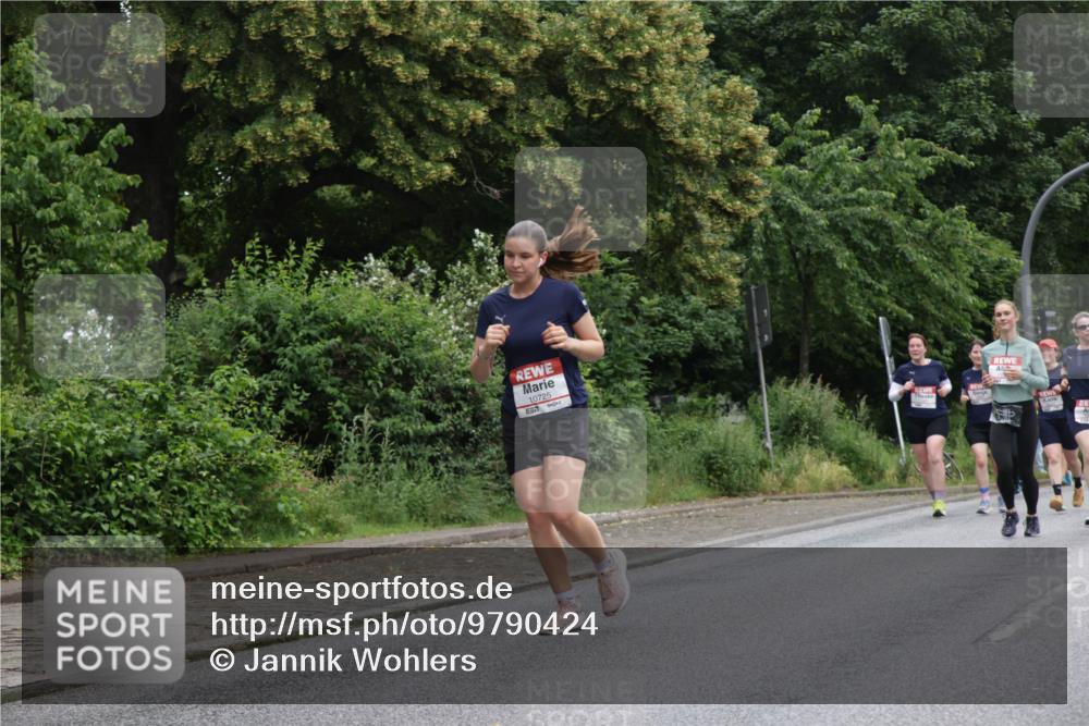 14.06.2026 - REWE Women's Run Jannik Wohlers http://msf.ph/oto/9790424 14.06.2026 10:04:07 Laufen 10725 meine-sportfotos.de