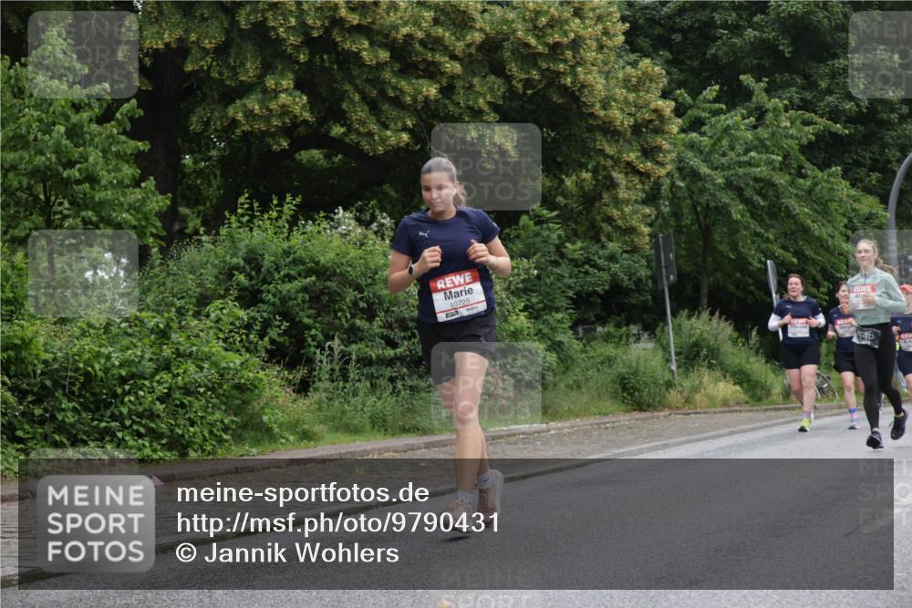 14.06.2026 - REWE Women's Run Jannik Wohlers http://msf.ph/oto/9790431 14.06.2026 10:04:07 Laufen 10725 meine-sportfotos.de