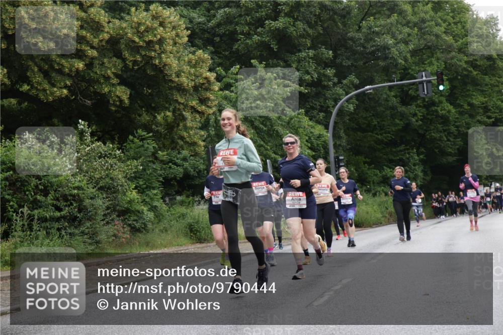 14.06.2026 - REWE Women's Run Jannik Wohlers http://msf.ph/oto/9790444 14.06.2026 10:04:09 Laufen 10139 meine-sportfotos.de
