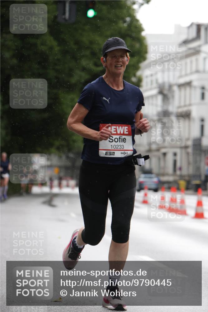 14.06.2026 - REWE Women's Run Jannik Wohlers http://msf.ph/oto/9790445 14.06.2026 09:45:23 Laufen 10233 meine-sportfotos.de