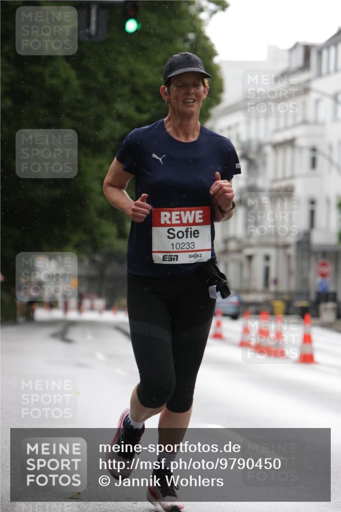 14.06.2026 - REWE Women's Run Jannik Wohlers http://msf.ph/oto/9790450 14.06.2026 09:45:23 Laufen 10233 meine-sportfotos.de