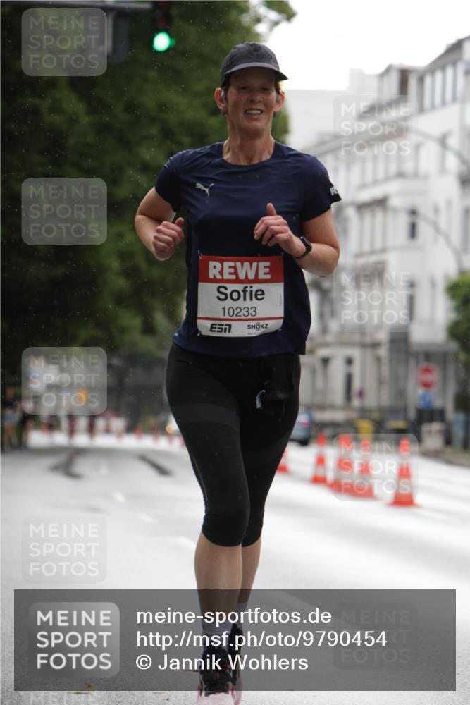 14.06.2026 - REWE Women's Run Jannik Wohlers http://msf.ph/oto/9790454 14.06.2026 09:45:23 Laufen 10233 meine-sportfotos.de