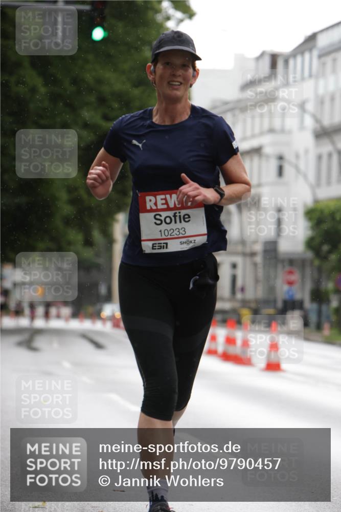 14.06.2026 - REWE Women's Run Jannik Wohlers http://msf.ph/oto/9790457 14.06.2026 09:45:23 Laufen 10233, 7 meine-sportfotos.de