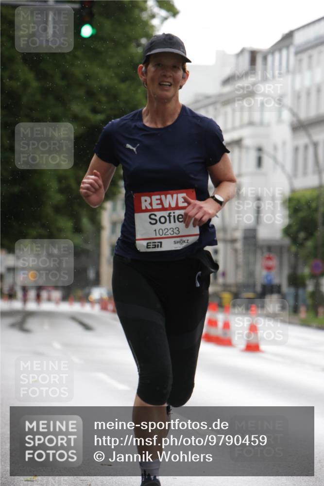 14.06.2026 - REWE Women's Run Jannik Wohlers http://msf.ph/oto/9790459 14.06.2026 09:45:23 Laufen 10233 meine-sportfotos.de