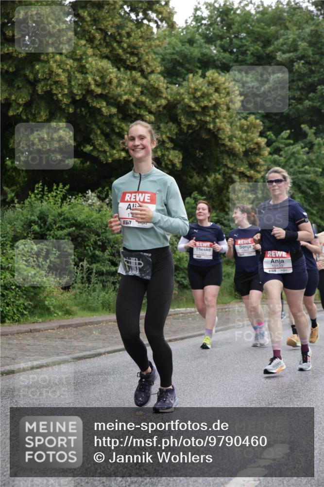 14.06.2026 - REWE Women's Run Jannik Wohlers http://msf.ph/oto/9790460 14.06.2026 10:04:11 Laufen 7, 10139, 657 meine-sportfotos.de