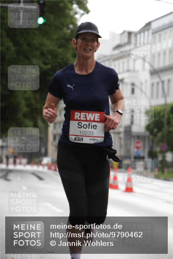 14.06.2026 - REWE Women's Run Jannik Wohlers http://msf.ph/oto/9790462 14.06.2026 09:45:23 Laufen 10233 meine-sportfotos.de