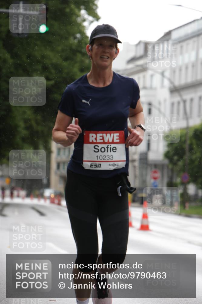 14.06.2026 - REWE Women's Run Jannik Wohlers http://msf.ph/oto/9790463 14.06.2026 09:45:23 Laufen 10233 meine-sportfotos.de