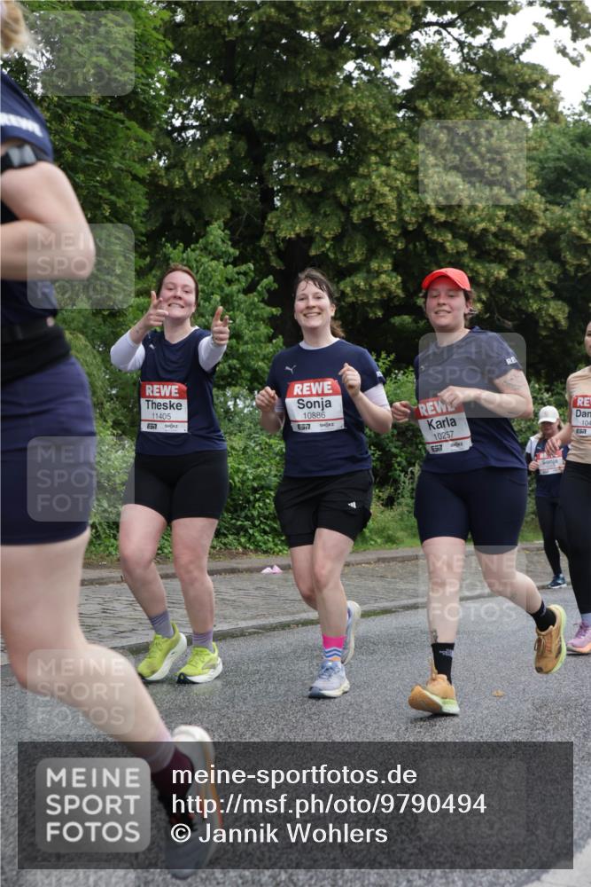 14.06.2026 - REWE Women's Run Jannik Wohlers http://msf.ph/oto/9790494 14.06.2026 10:04:13 Laufen 11405, 57, 10886, 7, 10257, 577, 104, 7 meine-sportfotos.de