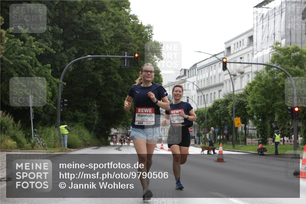 14.06.2026 - REWE Women's Run Jannik Wohlers http://msf.ph/oto/9790506 14.06.2026 09:45:43 Laufen 10741, 11360, 7, 67, 01 meine-sportfotos.de