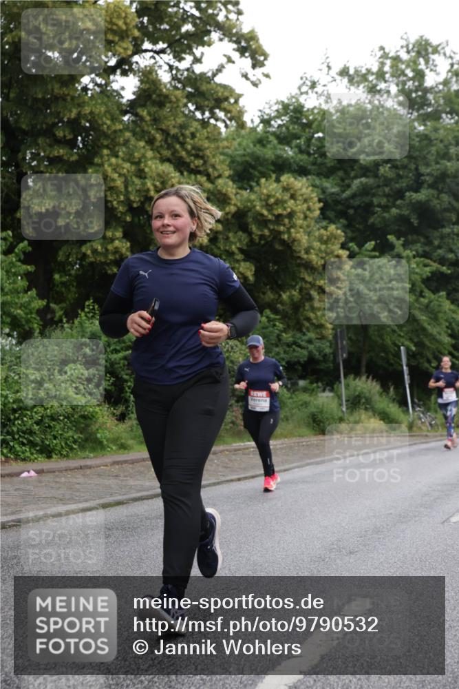 14.06.2026 - REWE Women's Run Jannik Wohlers http://msf.ph/oto/9790532 14.06.2026 10:04:16 Laufen  meine-sportfotos.de