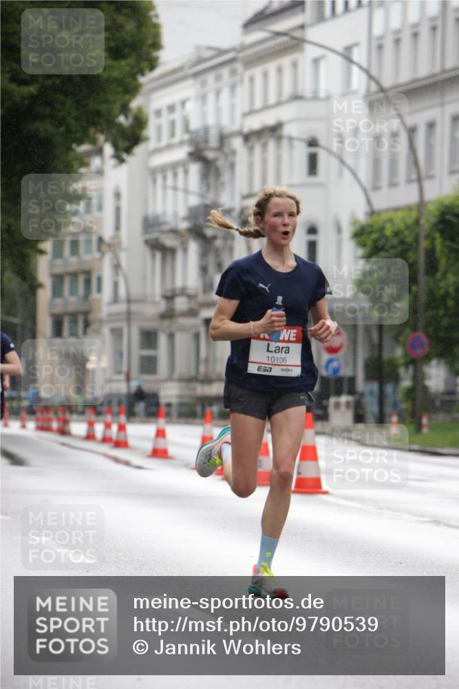 14.06.2026 - REWE Women's Run Jannik Wohlers http://msf.ph/oto/9790539 14.06.2026 09:45:57 Laufen 10106 meine-sportfotos.de