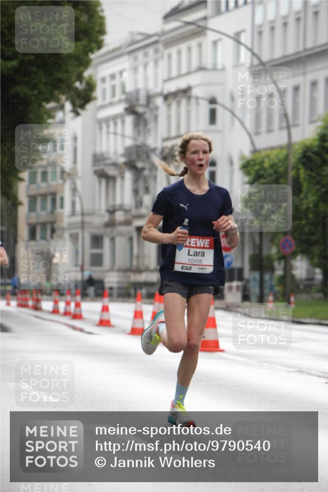 14.06.2026 - REWE Women's Run Jannik Wohlers http://msf.ph/oto/9790540 14.06.2026 09:45:57 Laufen 10106, 7 meine-sportfotos.de