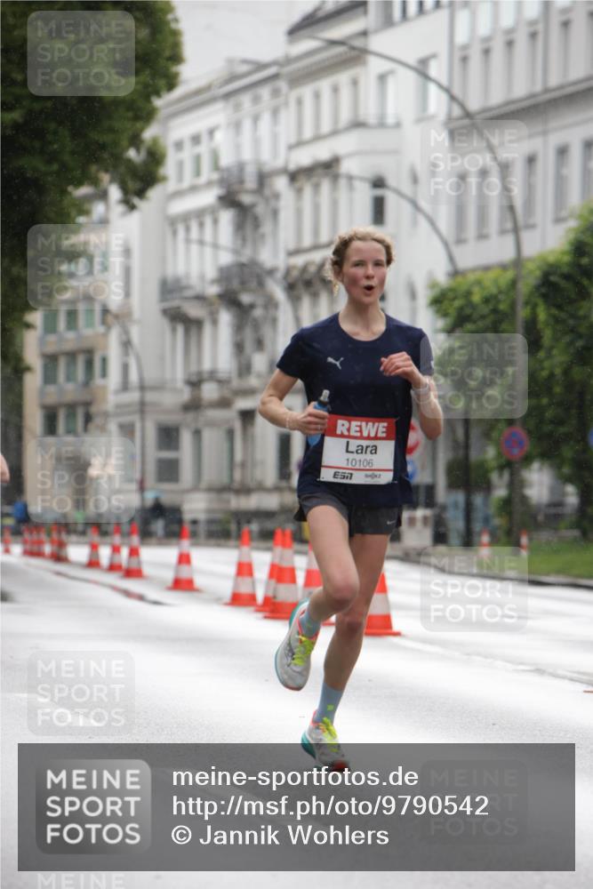 14.06.2026 - REWE Women's Run Jannik Wohlers http://msf.ph/oto/9790542 14.06.2026 09:45:57 Laufen 10106, 7 meine-sportfotos.de