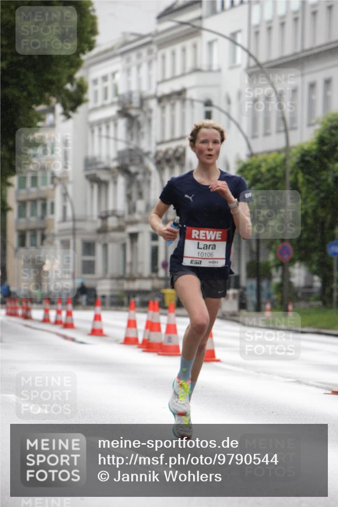 14.06.2026 - REWE Women's Run Jannik Wohlers http://msf.ph/oto/9790544 14.06.2026 09:45:57 Laufen 10106 meine-sportfotos.de