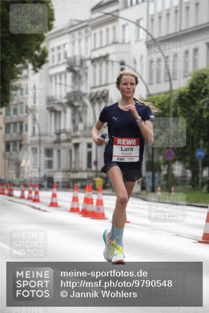 14.06.2026 - REWE Women's Run Jannik Wohlers http://msf.ph/oto/9790548 14.06.2026 09:45:57 Laufen 77, 10106 meine-sportfotos.de