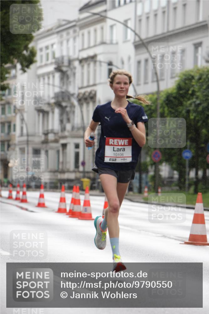 14.06.2026 - REWE Women's Run Jannik Wohlers http://msf.ph/oto/9790550 14.06.2026 09:45:57 Laufen 10106, 7 meine-sportfotos.de