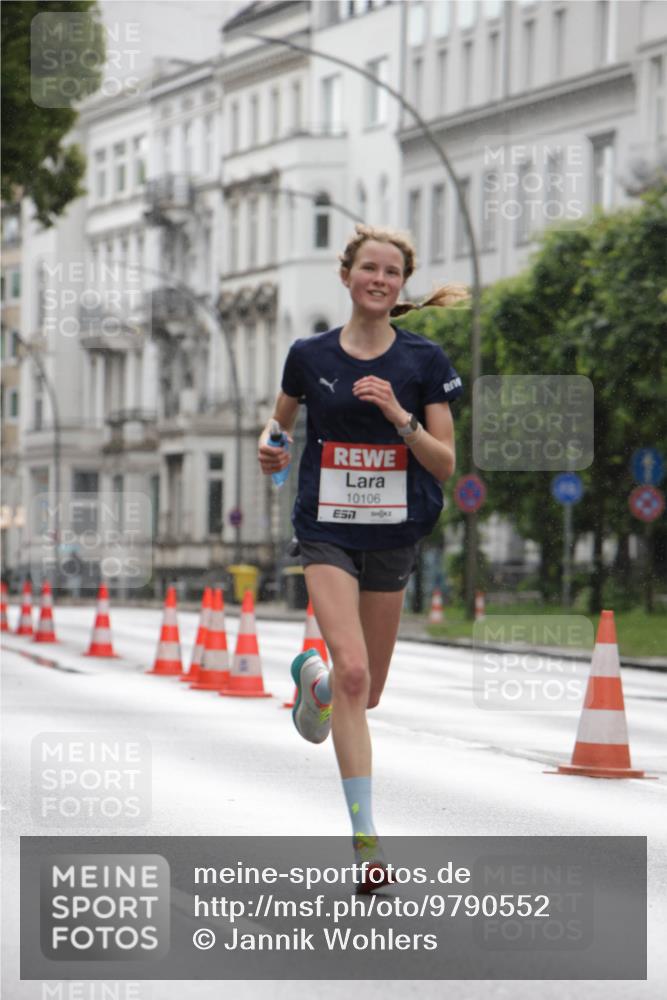 14.06.2026 - REWE Women's Run Jannik Wohlers http://msf.ph/oto/9790552 14.06.2026 09:45:57 Laufen 10106 meine-sportfotos.de