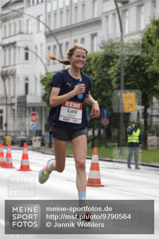 14.06.2026 - REWE Women's Run Jannik Wohlers http://msf.ph/oto/9790564 14.06.2026 09:45:58 Laufen 10106, 57 meine-sportfotos.de