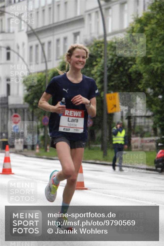 14.06.2026 - REWE Women's Run Jannik Wohlers http://msf.ph/oto/9790569 14.06.2026 09:45:58 Laufen 60, 10106, 7 meine-sportfotos.de