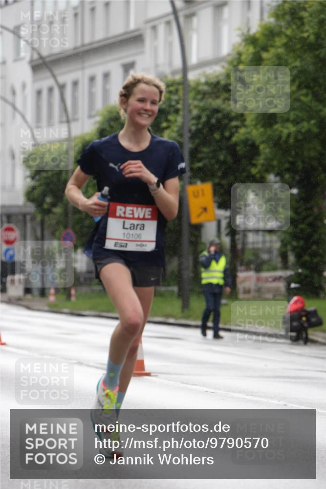 14.06.2026 - REWE Women's Run Jannik Wohlers http://msf.ph/oto/9790570 14.06.2026 09:45:58 Laufen 10106, 7 meine-sportfotos.de