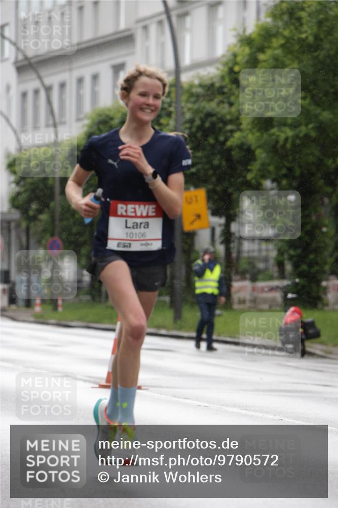 14.06.2026 - REWE Women's Run Jannik Wohlers http://msf.ph/oto/9790572 14.06.2026 09:45:58 Laufen 10106 meine-sportfotos.de