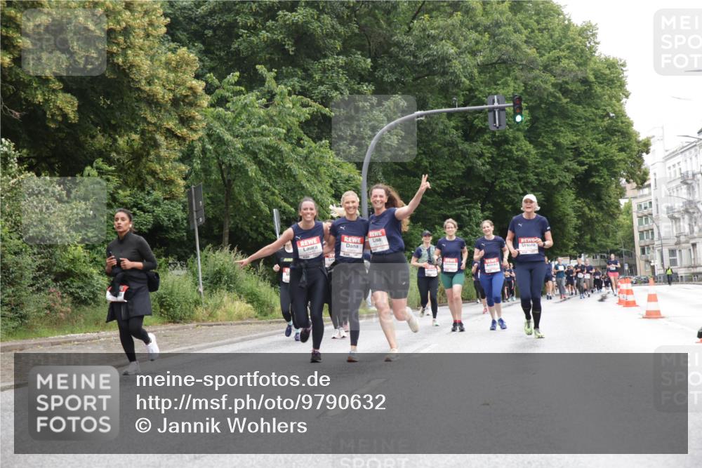 14.06.2026 - REWE Women's Run Jannik Wohlers http://msf.ph/oto/9790632 14.06.2026 10:04:27 Laufen 40412 meine-sportfotos.de