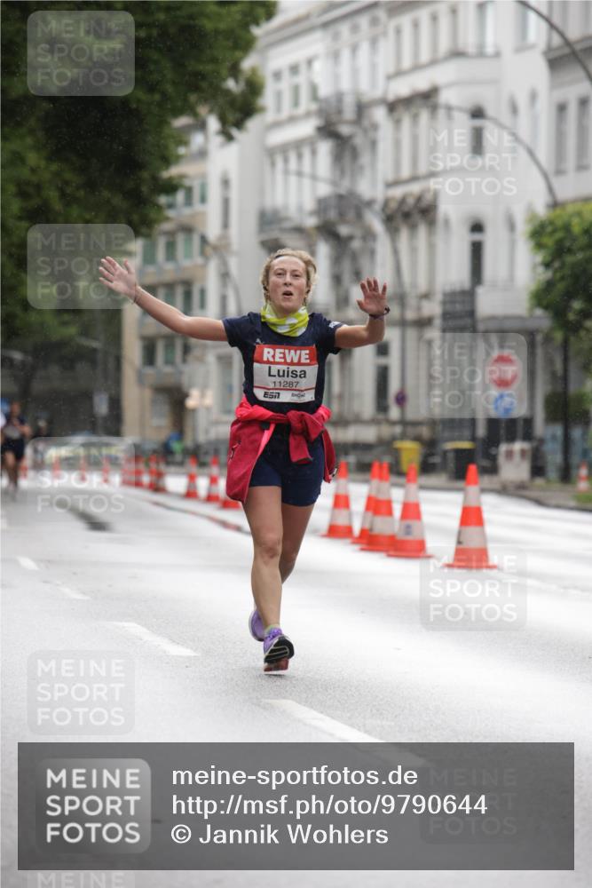 14.06.2026 - REWE Women's Run Jannik Wohlers http://msf.ph/oto/9790644 14.06.2026 09:46:04 Laufen 71, 11287, 60 meine-sportfotos.de