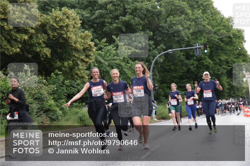14.06.2026 - REWE Women's Run Jannik Wohlers http://msf.ph/oto/9790646 14.06.2026 10:04:29 Laufen 1057, 10412, 10413, 10890 meine-sportfotos.de