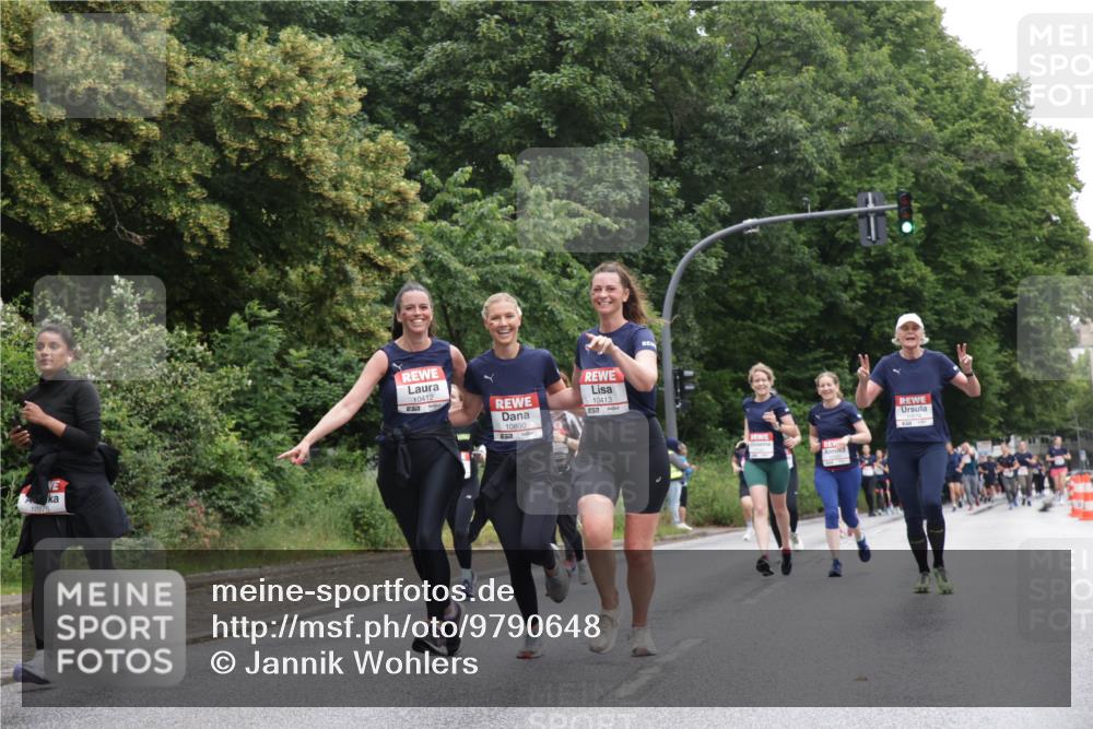 14.06.2026 - REWE Women's Run Jannik Wohlers http://msf.ph/oto/9790648 14.06.2026 10:04:29 Laufen 10575, 10412, 10413, 10890 meine-sportfotos.de